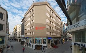 Metro Hotel